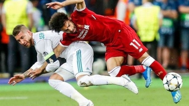 Defender là gì trong bóng đá? Tìm hiểu về vị trí này